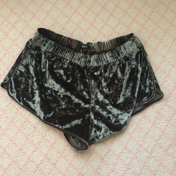 Urban Outfitters Green Velvet BDG Shorts - Picture 1 of 3